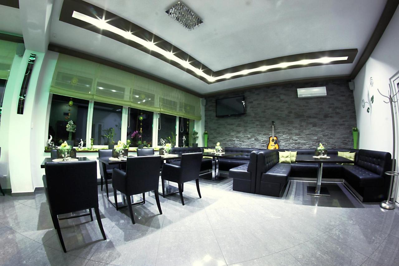 Alnus Penzion Smilno Exterior photo